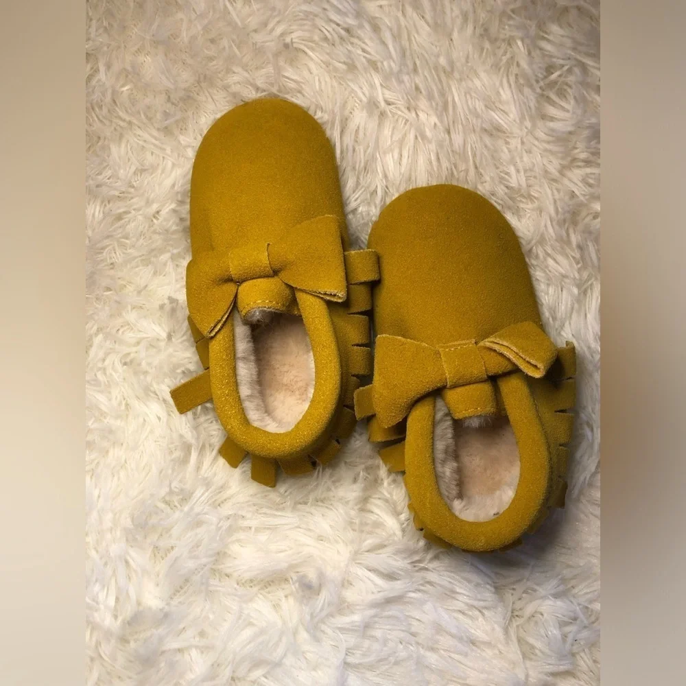 Monkey feet Yellow Bow Kids Shoes - Picture 7 of 16